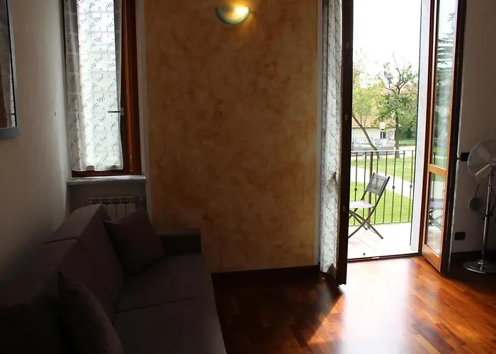 Mare Fuori Апартаменты Специя